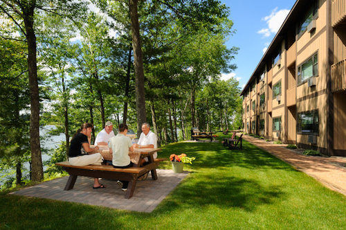 The Pointe Hotel And Suites Minocqua Extérieur photo